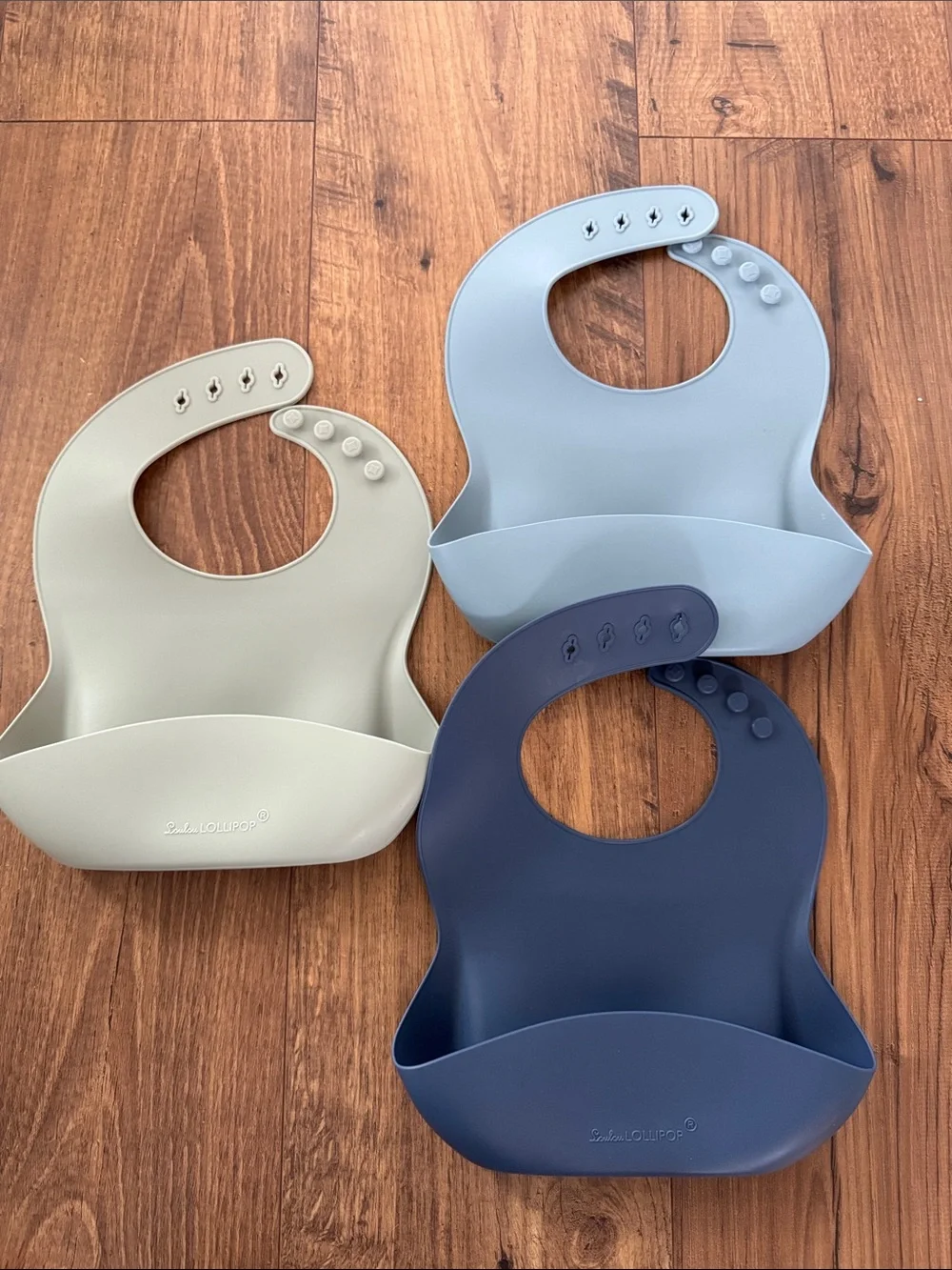 Set of 3 LouLou Lollipop silicone bibs, blue/green